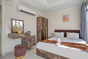 Tree Lounge Pyramids View INN, Sphinx Giza.