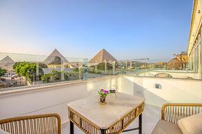 Tree Lounge Pyramids View INN, Sphinx Giza.