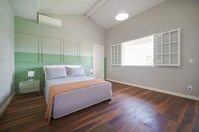 Mansão de Cinco Suítes em Geribá