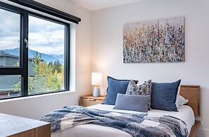 Bluebird Daze by Revelstoke Vacations