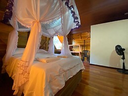 SACHA ÑAMPI ECOLODGE
