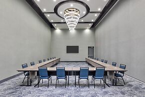 Home2 Suites by Hilton Paris