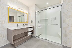Home2 Suites by Hilton Paris