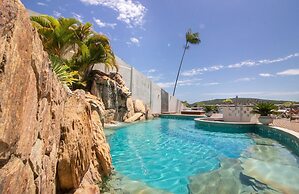 Maravilhosa Mansão em Frente à Praia