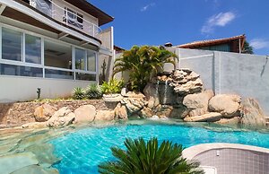 Maravilhosa Mansão em Frente à Praia