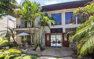 Maravilhosa Mansão em Frente à Praia