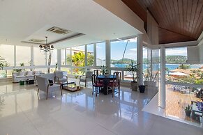 Maravilhosa Mansão em Frente à Praia