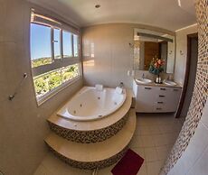 Maravilhosa Mansão em Frente à Praia