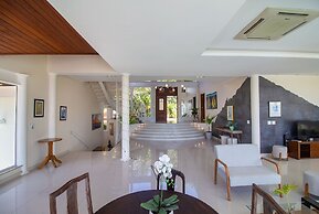 Maravilhosa Mansão em Frente à Praia