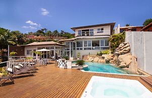 Maravilhosa Mansão em Frente à Praia