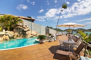 Maravilhosa Mansão em Frente à Praia