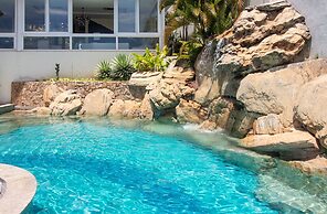 Maravilhosa Mansão em Frente à Praia