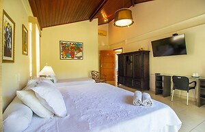 Maravilhosa Mansão em Frente à Praia