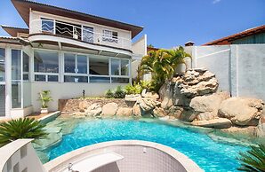 Maravilhosa Mansão em Frente à Praia