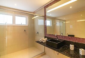 Maravilhosa Mansão em Frente à Praia