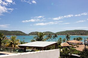 Maravilhosa Mansão em Frente à Praia