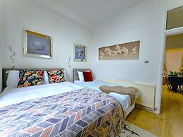 Botanic Apartment Central-Parking-sleep3