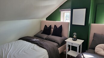 JstLikeHome - Old Ottawa