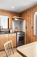 Desolation Hotel Hope Valley