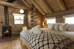 Desolation Hotel Hope Valley