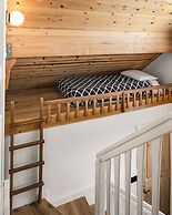 Desolation Hotel Hope Valley