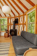 Desolation Hotel Hope Valley