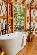 Desolation Hotel Hope Valley