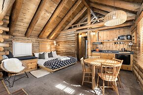 Desolation Hotel Hope Valley