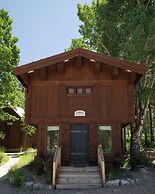 Desolation Hotel Hope Valley