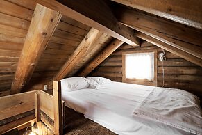 Desolation Hotel Hope Valley