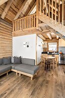 Desolation Hotel Hope Valley