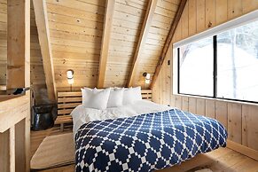 Desolation Hotel Hope Valley