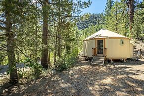 Desolation Hotel Hope Valley