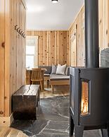 Desolation Hotel Hope Valley