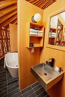 Desolation Hotel Hope Valley