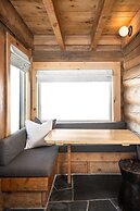 Desolation Hotel Hope Valley