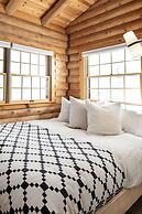 Desolation Hotel Hope Valley