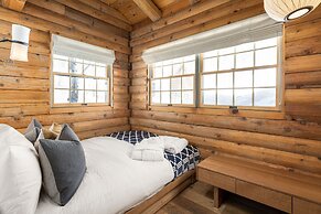 Desolation Hotel Hope Valley