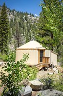 Desolation Hotel Hope Valley