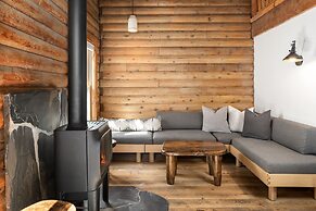 Desolation Hotel Hope Valley