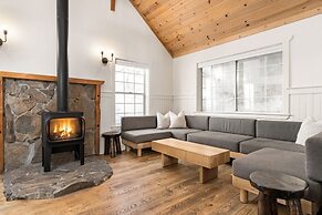 Desolation Hotel Hope Valley