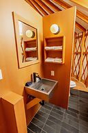 Desolation Hotel Hope Valley