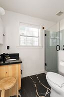 Desolation Hotel Hope Valley