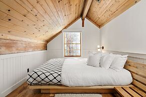 Desolation Hotel Hope Valley