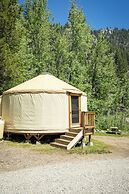 Desolation Hotel Hope Valley