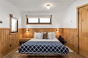 Desolation Hotel Hope Valley