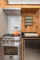 Desolation Hotel Hope Valley