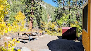 Desolation Hotel Hope Valley
