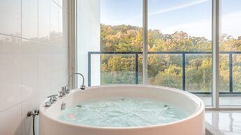 Gyeongju Lineview Poolvilla