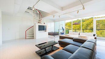 Gyeongju Lineview Poolvilla